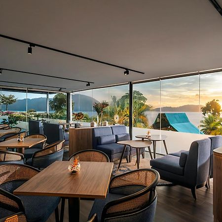 Hotel Doubletree By Hilton Damai Laut Lumut Zewnętrze zdjęcie
