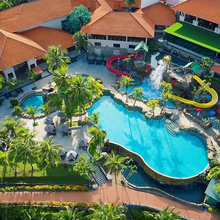 Hotel Doubletree By Hilton Damai Laut Lumut Zewnętrze zdjęcie