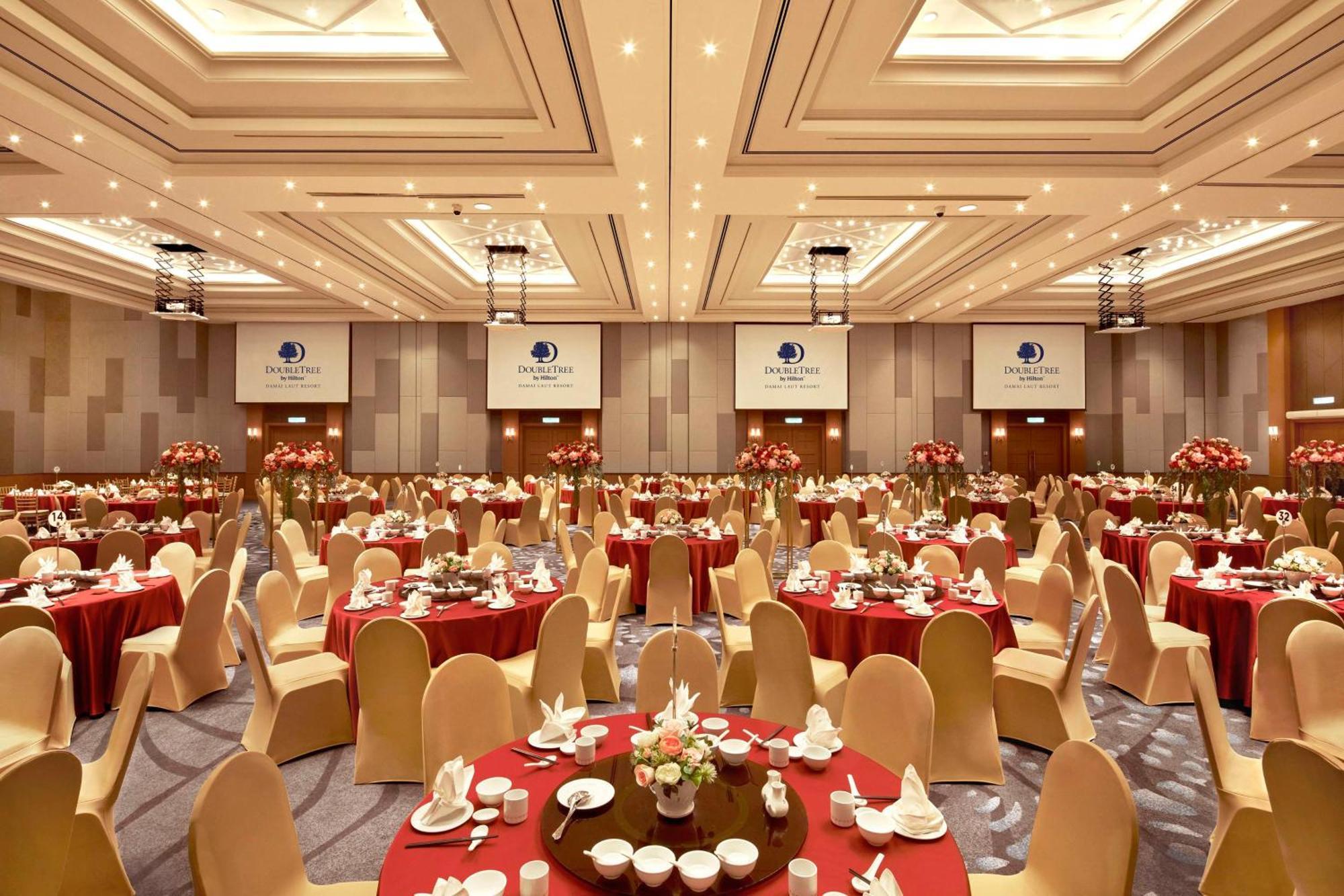 Hotel Doubletree By Hilton Damai Laut Lumut Zewnętrze zdjęcie