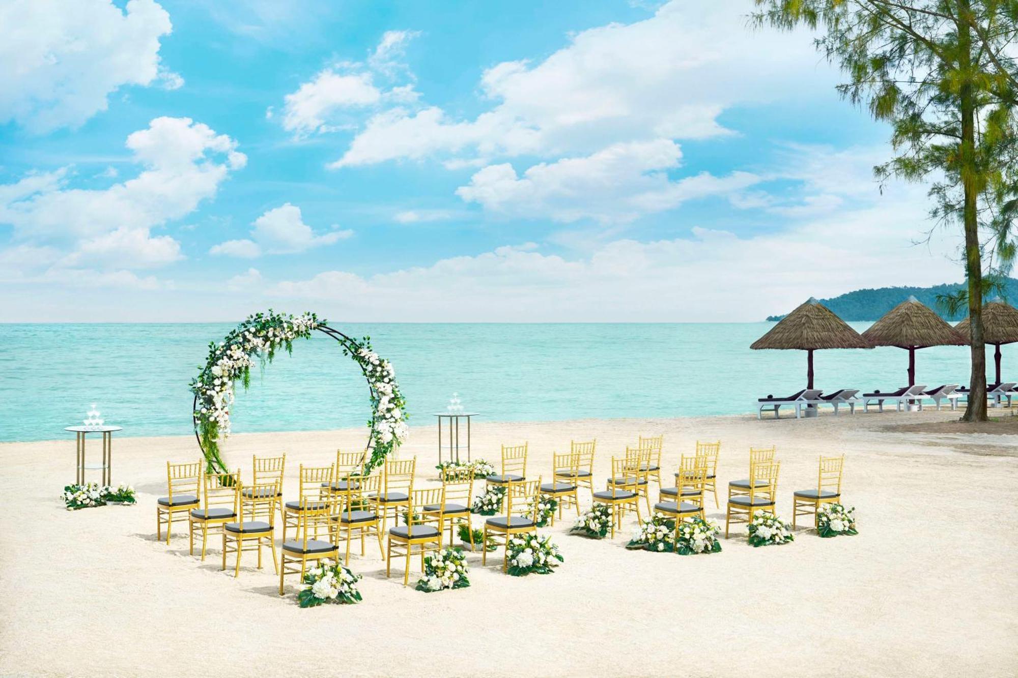 Hotel Doubletree By Hilton Damai Laut Lumut Zewnętrze zdjęcie