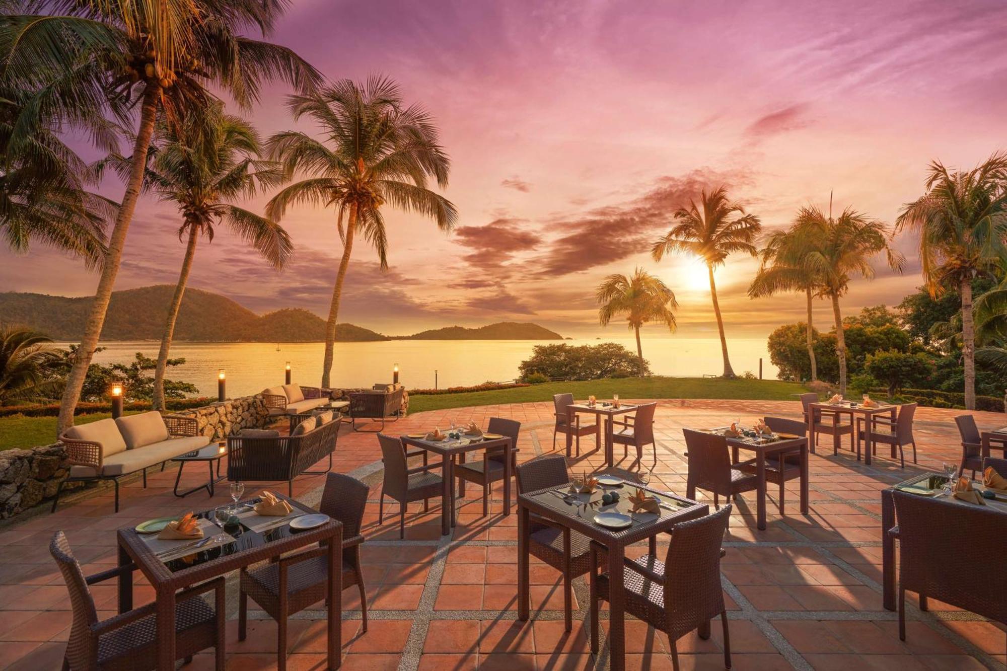 Hotel Doubletree By Hilton Damai Laut Lumut Zewnętrze zdjęcie