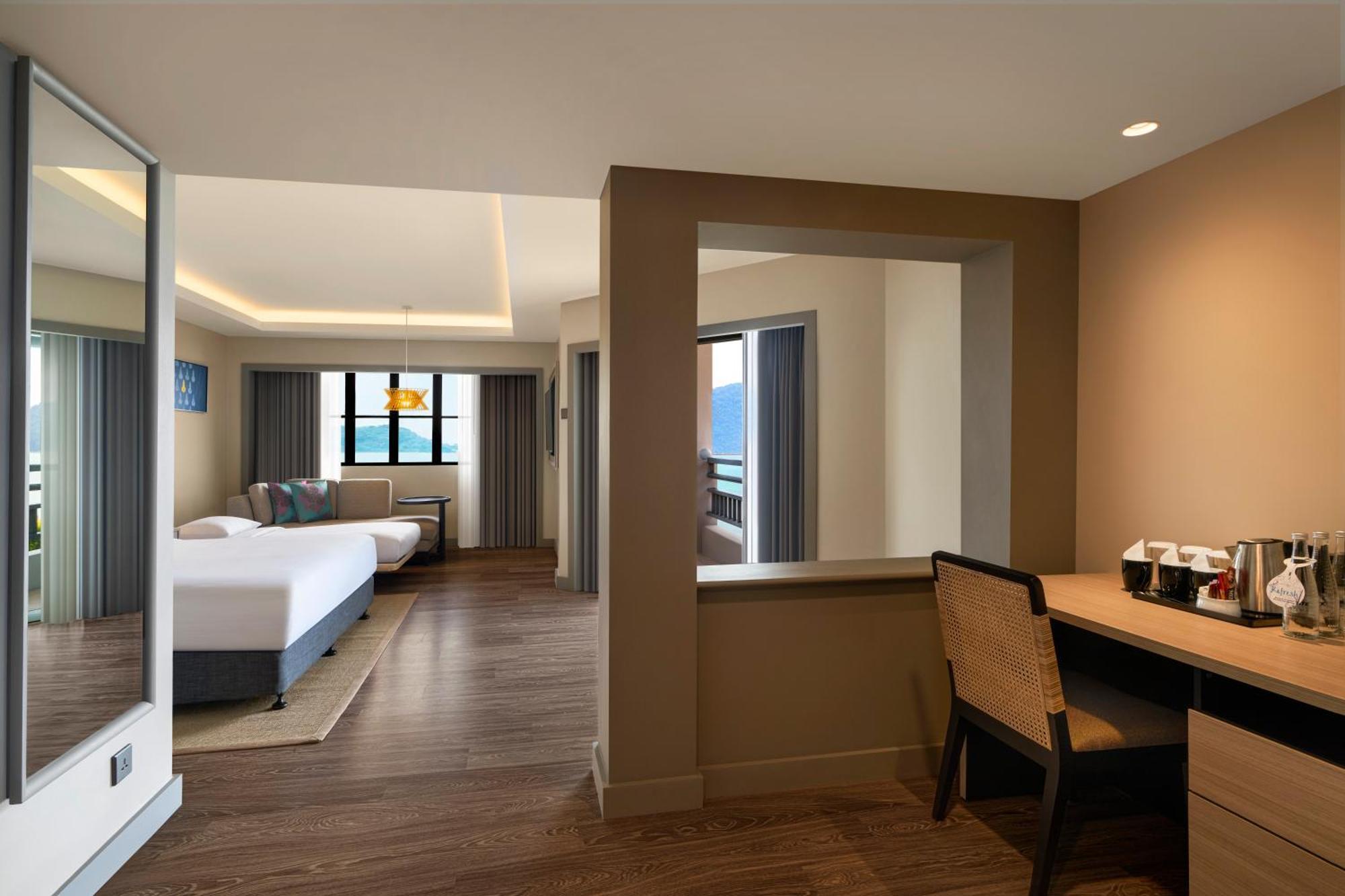 Hotel Doubletree By Hilton Damai Laut Lumut Zewnętrze zdjęcie