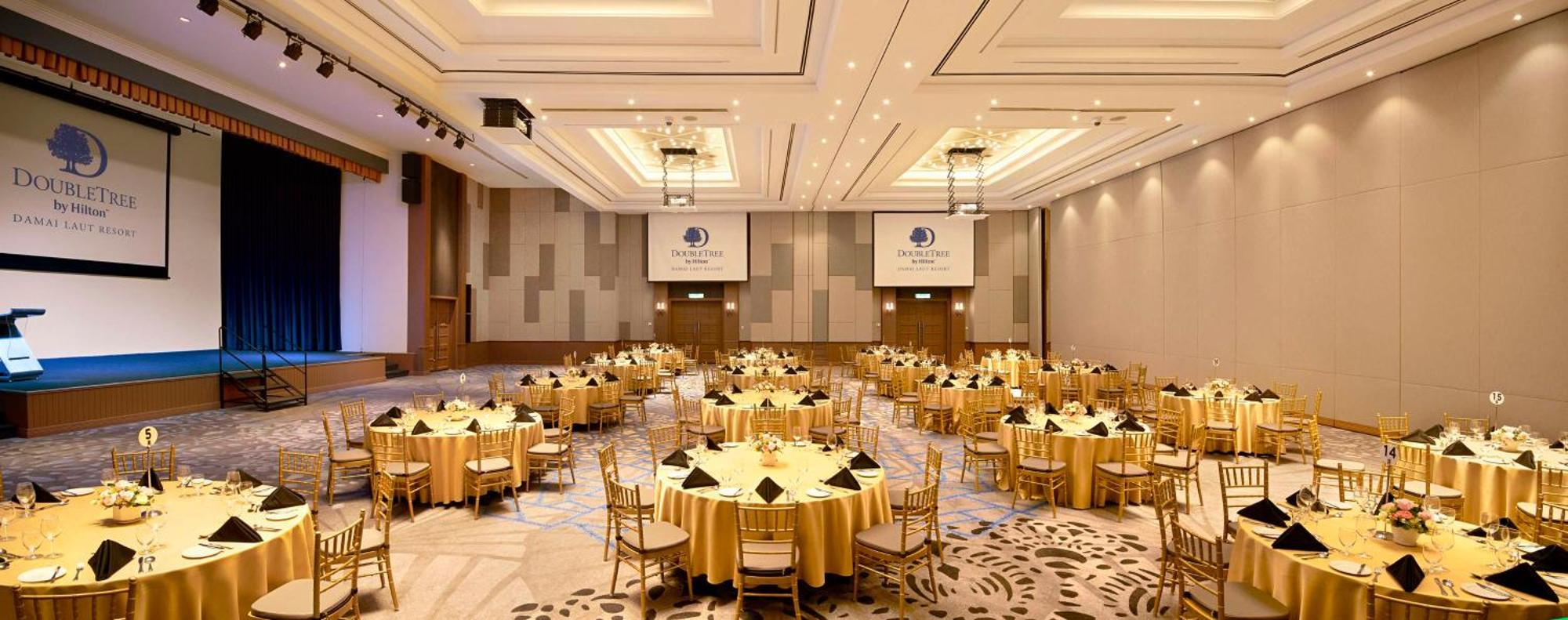 Hotel Doubletree By Hilton Damai Laut Lumut Zewnętrze zdjęcie