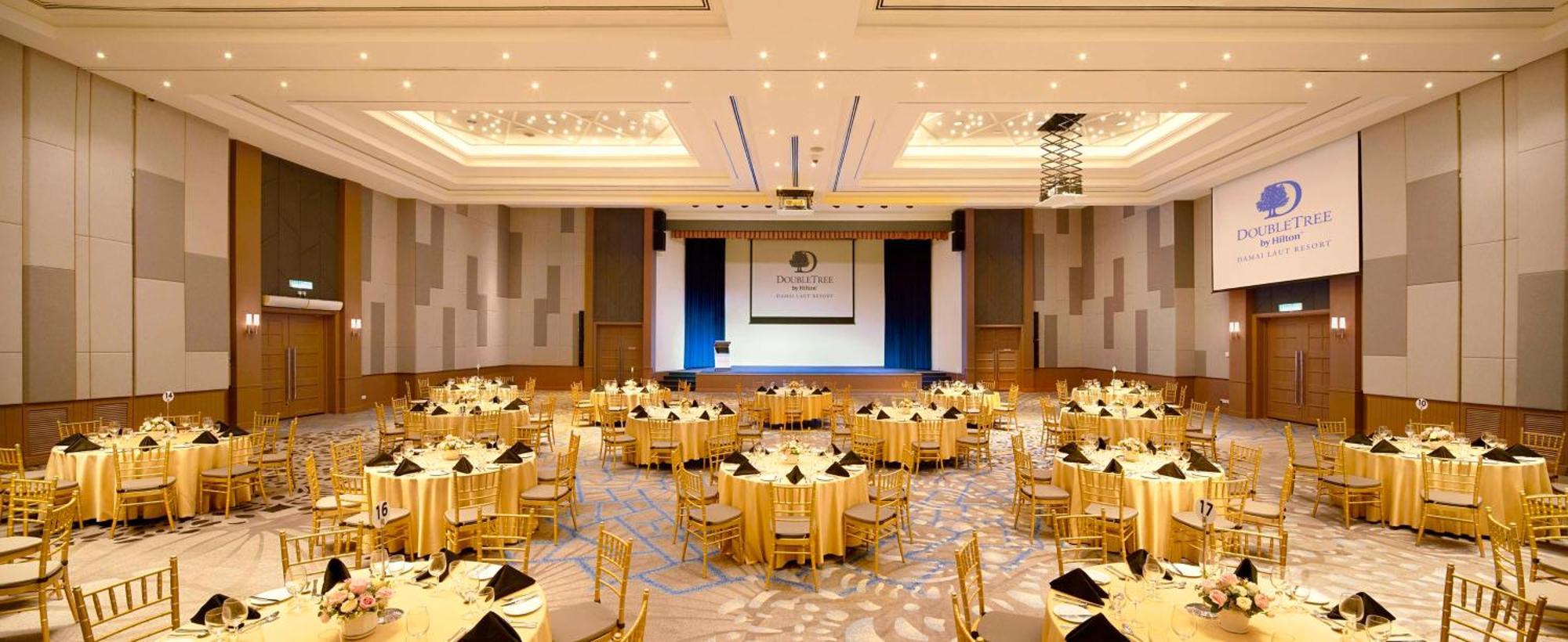 Hotel Doubletree By Hilton Damai Laut Lumut Zewnętrze zdjęcie